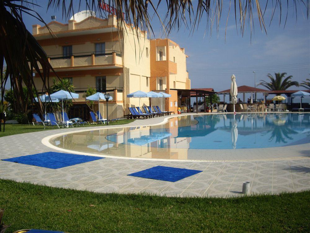 Ninos On The Beach Hotel Roda (Corfu) Exterior foto