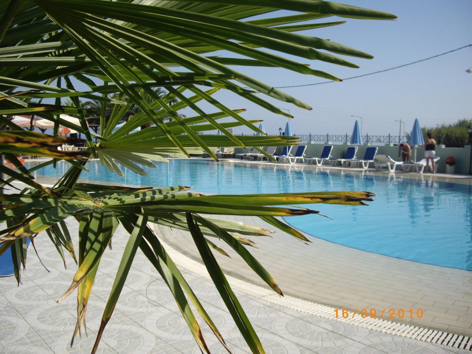 Ninos On The Beach Hotel Roda (Corfu) Exterior foto