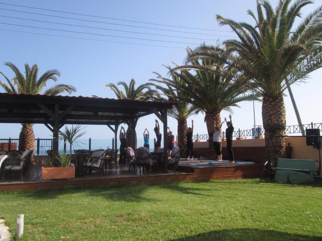 Ninos On The Beach Hotel Roda (Corfu) Exterior foto