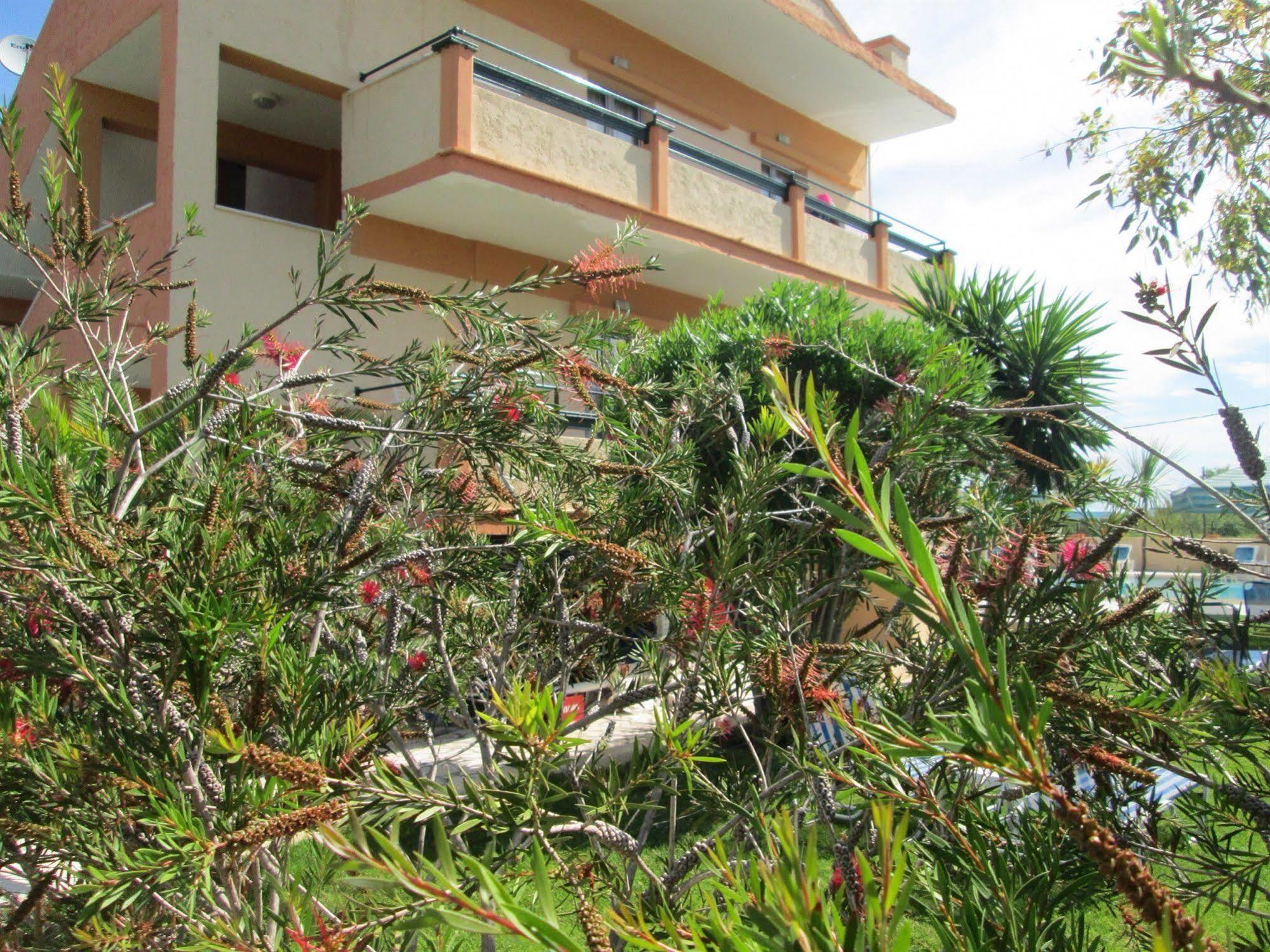 Ninos On The Beach Hotel Roda (Corfu) Exterior foto