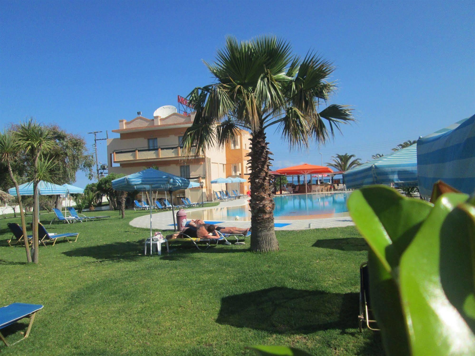 Ninos On The Beach Hotel Roda (Corfu) Exterior foto
