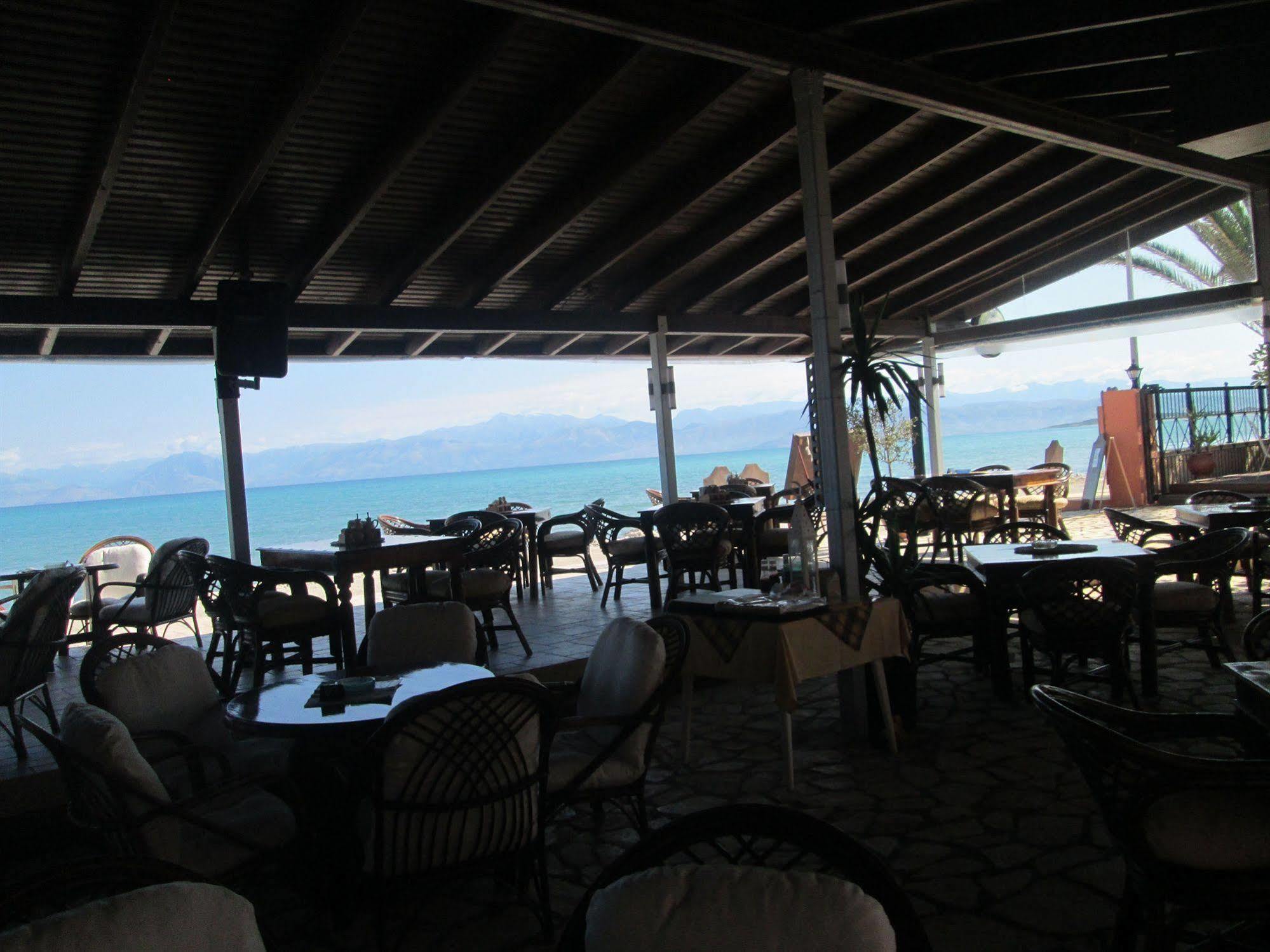 Ninos On The Beach Hotel Roda (Corfu) Exterior foto